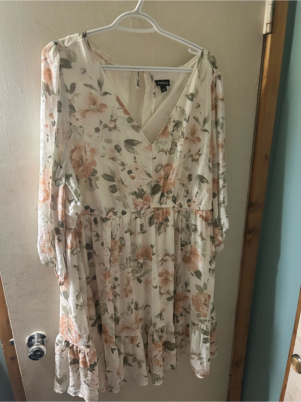 Torrid Cream Floral V-Neck Tiered Midi Dress